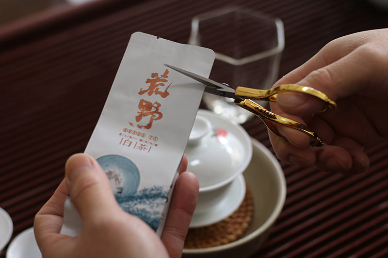 Winter -white tea 2022