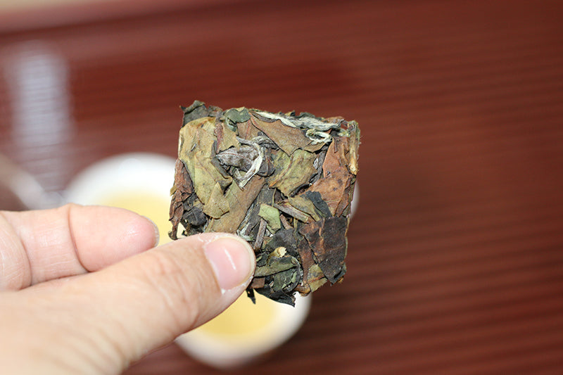 Winter -white tea 2022